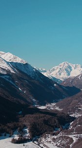 What an epic Cogne Ice Opening 🏔️💣Climbing ice walls, making new friends and chasing the thrill of the ice. Cheers to the joy of ice climbing 🍻 | Scarpa