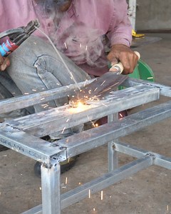 8.9K views · 66 reactions | Making a table for a knife #knives #howto #metal #metalworks #amazing #diycrafts #metalworking #reelsvideo | METAL WORKS | Facebook