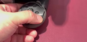 Samsonite Black Label Suitcase Returned with Used, Broken Wheel After Repair