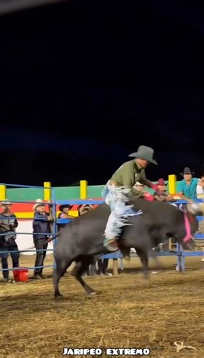 JARIPEO EXTREMO🐂💥 #jaripeo #shorts