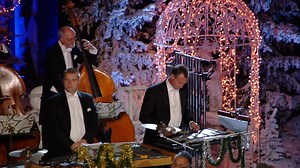 I'm sure this will get you into the Christmas spirit 🎶🎄❄ | André Rieu