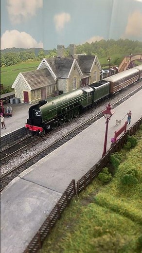 Steam Locomotive "Prince Of Wales" pulls away from Pitley Station!
