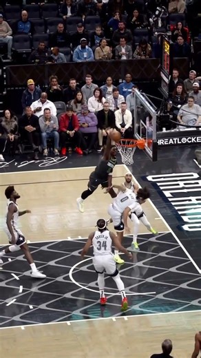 ANT-MAN just took FLIGHT 😳🚨