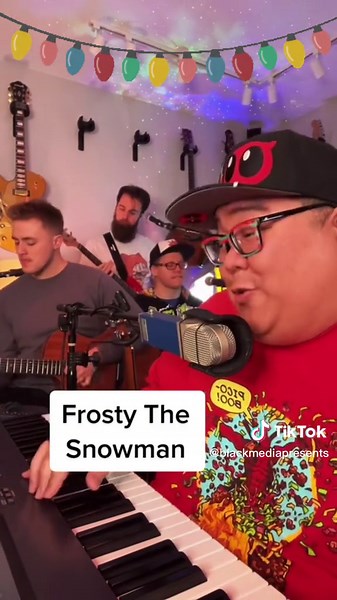 Frosty The Snowman | Canvas by Sunny and The Black Pack #holidaytiktok #frostythesnowman #music #SunnyAndTheBlackPack
