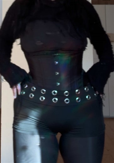 My Minga Disaster: Scammed by Vinted Pants