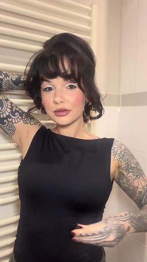 Retro Inspired Updo Hairstyles from the 80s