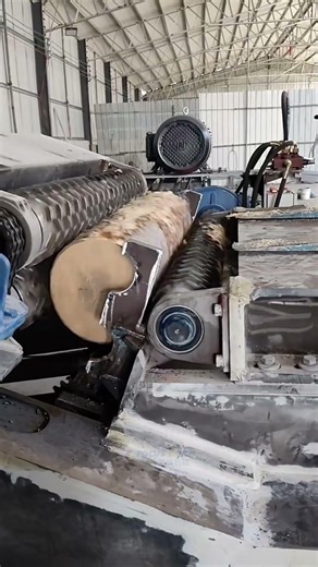 Clean-Peel Wood Rotary Debarker Machine #machine #wood #veneer #plywood #focusmach