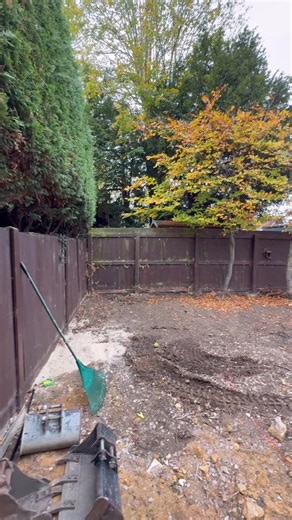 A boundary should be more than a fence — it should frame the whole garden ✨ Suppliers: @silvertonltd #landscaping #landscapelovers #essex #gardentransformation #essexbusiness #fencing #gardendesign #teamwork #hardwork | LS Landscape Solutions