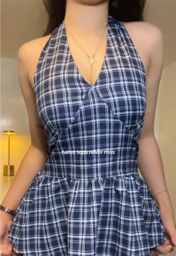 Stylish Halter Backless Tops for Your OOTD