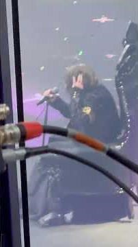 “LET THE MADNESS BEGIN” Ozzy’s intro for the very last time