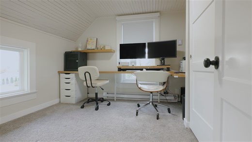  Tour This Beautiful Covington Home! Step inside 24826 164th Ave SE, Covington, WA — a spacious and inviting home surrounded by nature and comfort.  #SeattleRealEstate #bellevuerealestate #issaquahrealestate #rentonrealestate #maplevalleyrealestate #covingtonrealestate | The Oleg Group | Facebook