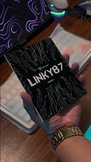 Unboxing Linky 87 from ElecFox. Stay tuned for a full review!