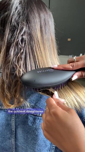 straighten your whole head in less than 5 minutes using STRAIGHT UP MAX 😬 #tiktokart #straighthair #curlytostraight #frizzfree #transformation #fy