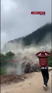 277K views · 2.5K reactions | Caught on camera the moment cloudburst led to flash floods in Chashoti village of Kishtwar earlier today. 45 killed, over 200+ missing. Rescue Ops underway. | Jammu Links News | Facebook