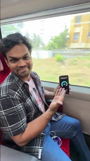 VANDE BHARAT EXPRESS running at Full Speed 130Kms/Hr 😳😳 #indiarailways #irctc #speed