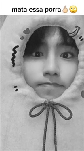 MAS ELA E VERDE🍏🍏💚 #VERDEhttps://media.tenor.com/c10VgCLVLrIAAAAM/green-gif-jennie-flashing-gif.gif