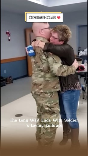 49K views · 1.8K reactions | The soldier’s steps echoed like music to her soul Los pasos del soldado resonaron como música en su alma #welcomehome #soldier #reunion #Respect | Come Back Home | Facebook