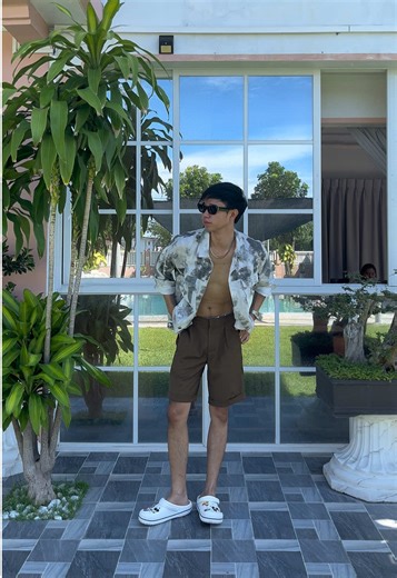 Beach Outing Outfit Ideas for Friends