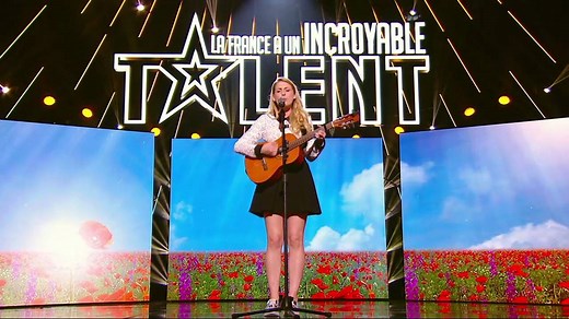 Golden Buzzer ⚡ de Soprano pour la chanson sans-filtre de Laura Laune !! Direction la finale 🙌🔝 Toutes les performances de La France a un incroyable talent sont à (re)voir sur 6play ! ➡ http://bit.ly/2zarEVs | M6