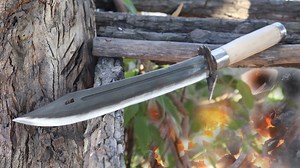 11K views · 138 reactions | knife making / amazing technique of making a long knife by using a few homemade tools. Youtube: https://youtu.be/-INUx0rfPEs | DIY crafts PR | Facebook