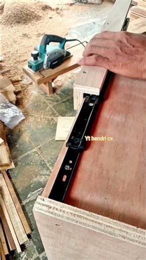 Install drawer slides #woodworking #tutorial #wood #tools #shorts