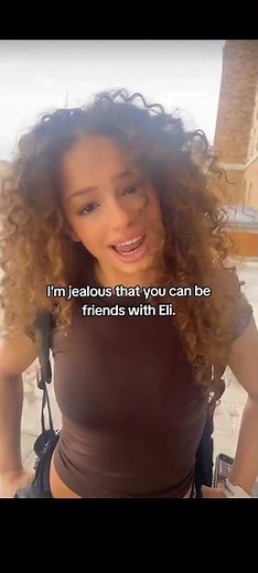 Eli’s friends 😩 #kalogerassisters #elianakalogeras #demitrakalogeras #sundaykalogeras