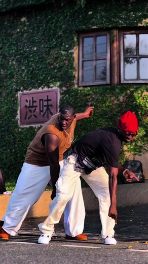 David and Goliath: A Unique Portrait Experience