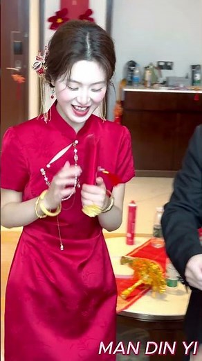 Shy But Sweet – The Bride’s First Day at Her New Home #shortvideo #wedding #beautiful #weddingdress