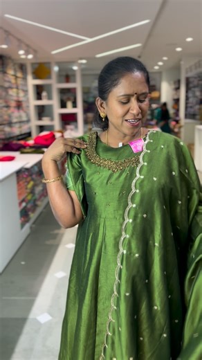 The Chola's Clothing on Instagram: "Anarkali Kurti and dupatta combo, only limited stock available. #unique #stylish #newarrivals #TrendingNow #partylook #combo #IndianAttire #SouthIndianTaste #PartyWear #Elegant #Fashionista #TheCholasClothing #Coimbatore #WeddingSeason #Christmas2025"