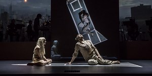 BWW Flashback: Relive David Bowie's Musical Masterpiece, LAZARUS