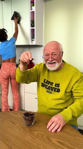 Fake Worms Prank! 🪱🤣 Hilarious Reactions You Can’t Miss! #prank #funny