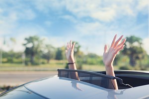 Moonroof vs. Sunroof: What’s the Difference?