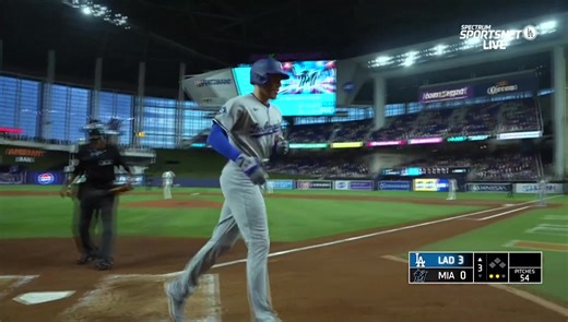 Freddie lets it fly! | Spectrum SportsNet LA