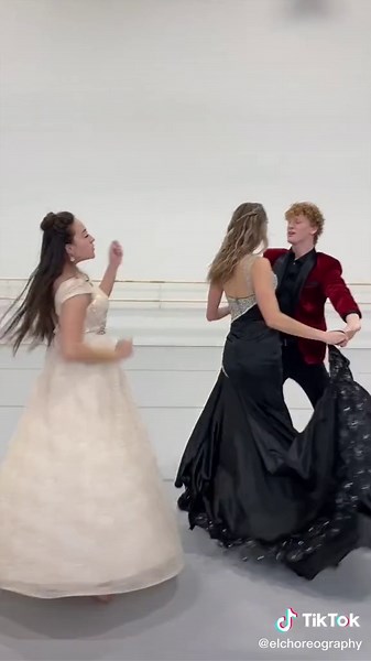 Penelope Featherington Song by Abigail Barlow and Emily Bear