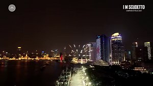 🛸 | SPECTACLE An incredible light show recreated thanks to the use of drones by Inter Club Shanghai! Enjoy watching 🍿 #IMScudetto #IMInter #InterClub | Inter