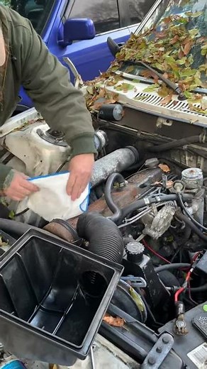 Volvo 245 D24 Diesel First Start in 4 Years