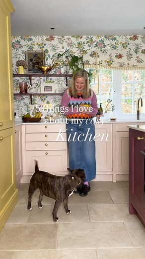 Sophie Robinson / Interior Designer on Instagram: "It’s all in the details! ✨ Welcome to my dream kitchen—my happy place, my cosy cocoon, my little slice of interior heaven! This space delivers good vibes all year round, but when it’s grey and chilly outside, it truly shines. Here’s why… - Wallpaper in the kitchen? Oh yes! A little clever placement (or a decorator’s varnish) and you’ve got a wipeable, joy-inducing backdrop that lifts my spirits daily. - Boiling tap = life-changing. Endless hot c