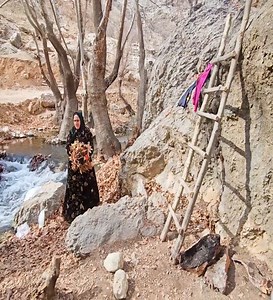 1.5M views · 10K reactions | documentary Life in a mountain of nomadic widow women making a big efforts for build a warming mug oven to warn her daughter #nomadic #reelfb #life #adventure #nomadlife | Iranian Lifestyle | Facebook
