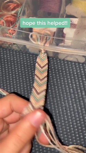 tutorial on how to do the v bracelet. should i do the candy stripe or the arrow next?