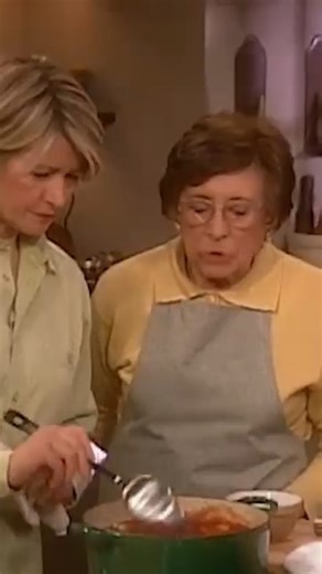 Martha’s mother’s galumpki recipe is a Kostyra family favorite. Martha learned to make this Polish stuffed cabbage dish from watching her mother, Big Martha, who had learned it from her mother. Get the recipe: bit.ly/3VIGWZw | Martha Stewart