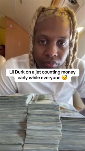 Lil Durk on a jet counting money early while everyone is sleeping #lildurk #jet #privatejet #countingmoney #sleep #everyone #money #rappers #flexing #fyp; #foryouu #viralvideo | Otf Phlex