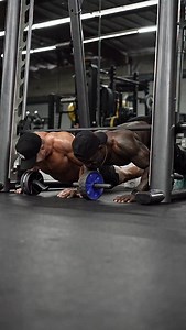 165K views · 6.9K reactions | Partner Ab Roller Challenge! (Save & Share) - Which variation was the toughest? - : @rfmediasolutions Gym: @globalfitnessstudio - #fitness #gym #workout #challenge | darienj4 | Facebook