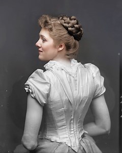 1.6K views · 105 reactions | Step into the world of vintage photography as we review a captivating colorized photo from the late 1800s-early 1900s. Join us as we delve into the beauty and artistry behind this stunning image of a lovely woman, originally photographed by Joseph E. Williams in New Athens, Ohio. Witness the transformation and marvel at the magic of colorization! | Memory Lane Photos | Facebook