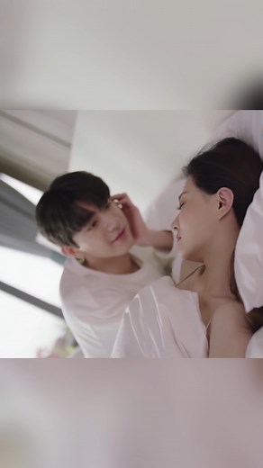 1.4M views · 68K reactions | The CEO looks at his wife in the form of a sentient dog #cdrama #chinesedrama #大陆剧 #大陆爱情剧 #爱情 #良辰美景好时光 #LoveScenery #吴磊 #赵今麦 #甜宠 #中国电视剧 #爱情 #吻戲 #甜寵劇 #现代剧 #都市 #复仇爽剧 #高颜值 #陸劇 #追劇 #cdrama | 小酷撩剧 Cool Drama | Facebook