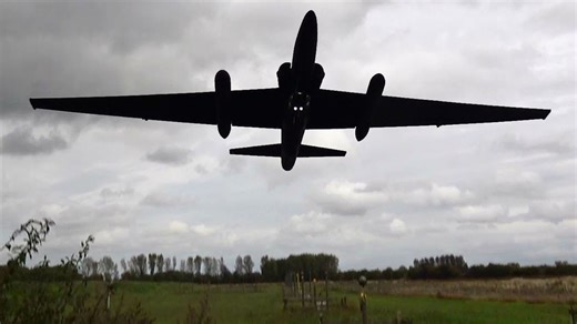 Watch a rare spy plane lift off in a surprisingly short run