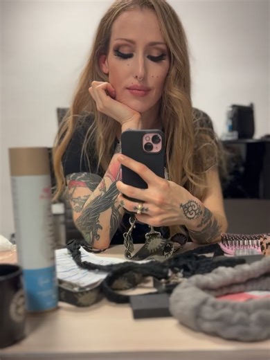 𝕷𝖆𝖚𝖗𝖆 𝕱𝖊𝖑𝖑𝖆 on Instagram: "Slowly finding my way back here. Touring with children – something that feels like a parallel life within a parallel life. We were always the first ones awake, and definitely always the loudest ones who had to try to be quiet. Add an extra pile of laundry, snacks and tears to the normal tour madness - but as well laughters, hugs, gazing eyes and love. Touring with kids ❤️ I tried to process