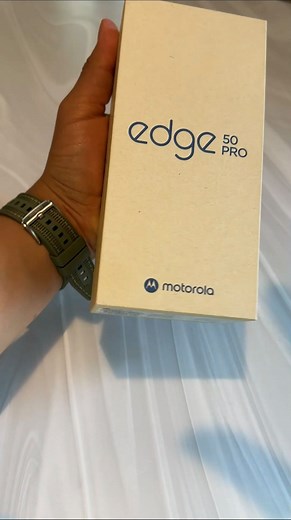 33K views · 2.4K reactions | Unboxing Motorola Edge 50 Pro . . #motorola #edge50pro #celulares #smartphone #gadgets #tech #tecnologia #android #celularesbaratos #celularesnuevos | TecnoCat | Facebook
