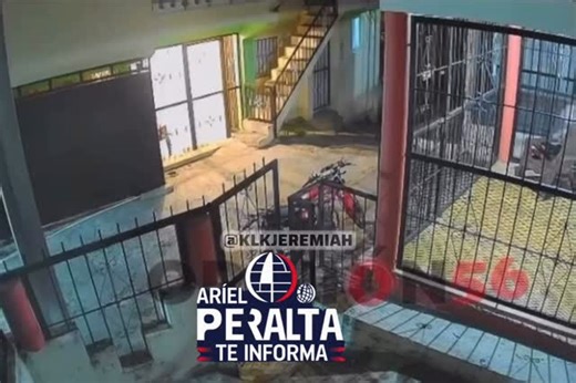 Ariel Peralta on Instagram: "FILTRAN VIDEO: Adolescente de 14 años fue ultimada a tiros por su hermana en San Francisco de Macorís 💔 SAN FRANCISCO DE MACORÍS.-Akeisy Valerio de Jesús, señalada como la presunta responsable del asesinato a tiros de su hermana Aneisy Ceballos de Jesús, de 14 años, huyó del lugar luego del terrible hecho ocurrido la noche de este miércoles en el sector Taina de esta ciudad. De acuerdo con informaciones preliminares, la adolescente recibió cuatro impactos de bala qu