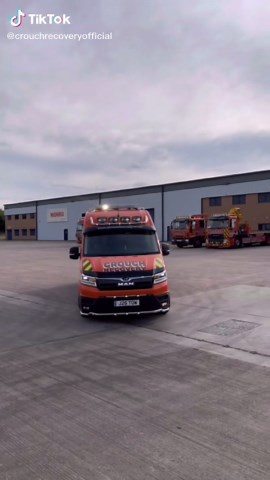 We love a service van 😍🟠 #vehiclebreakdown #servicevan