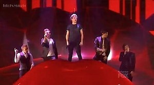 One Direction Plants A 'Kiss' On The 'X Factor' Finale: VIDEO - Towleroad Gay News